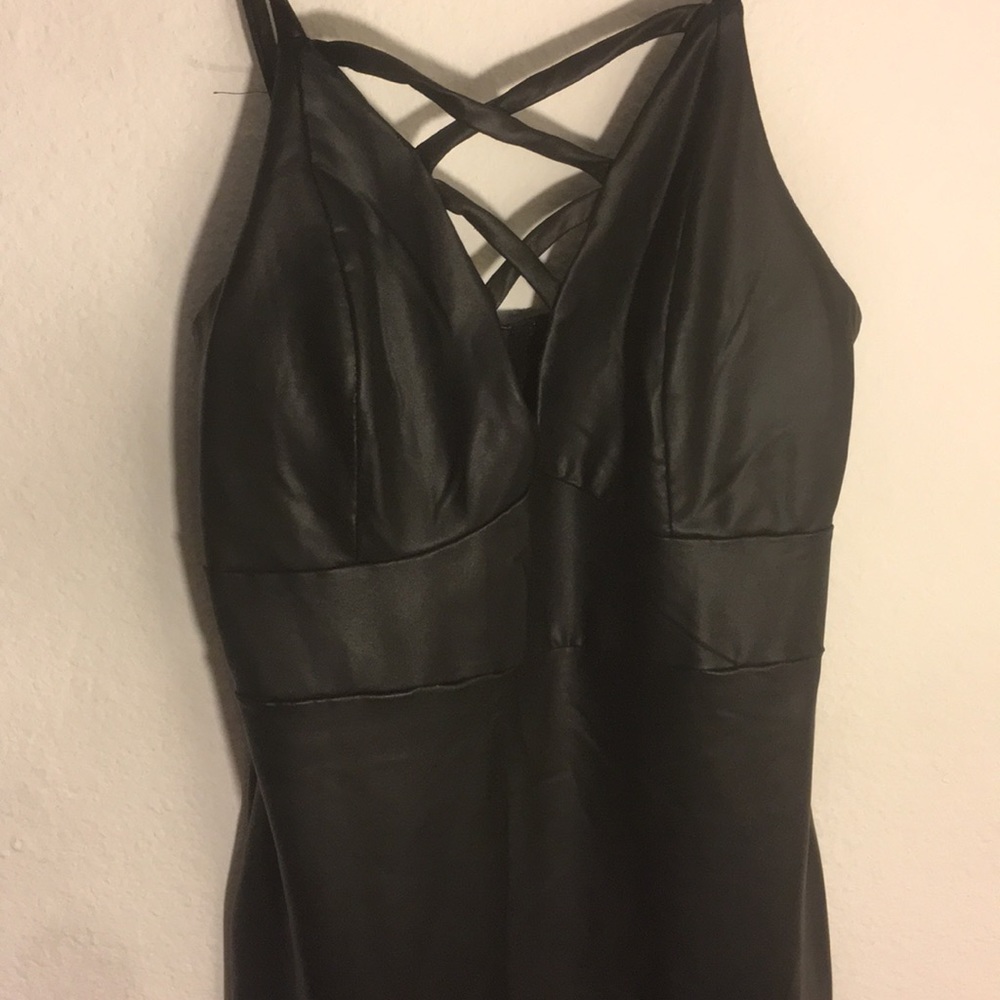 Dress - Picture 3 of 4